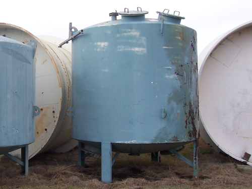 Baffled sand filter tank