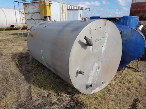 5,200 litre stainless steel tank