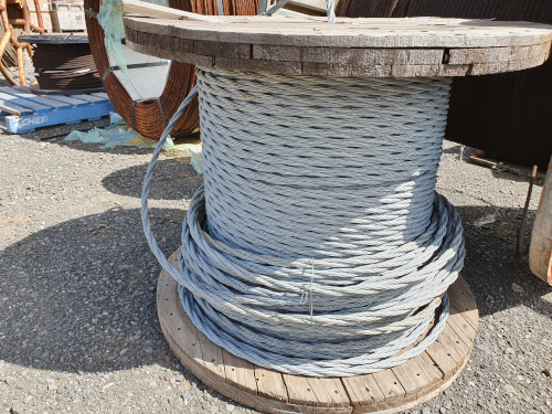 Steel wire rope on the roll