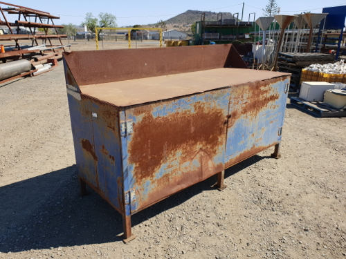 2400x900mm workbench for sale at NKF group pty ltd