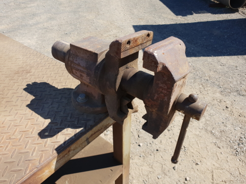 1800x1200mm workbench for sale at NKF group pty ltd